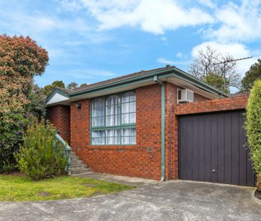 Stunning, Stylish and Immaculately Presented Residence in Highly So... - Photo 1