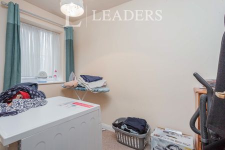 2 bedroom house to rent Perryfields, Burgess Hill, West Sussex, RH15 - Photo 2