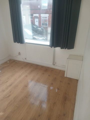 Room in a Shared House, Penn Street, M40 - Photo 2