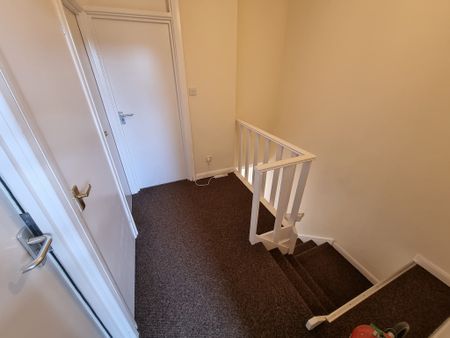 5 Bed Student Accommodation - Photo 4