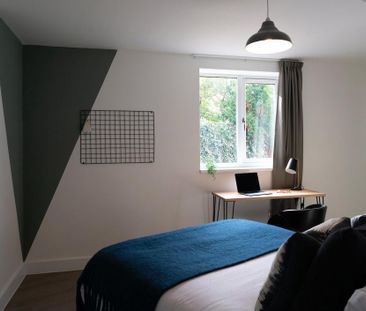 1 bedroom in a house share to rent - Photo 4
