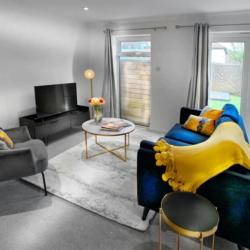 2 Bed, House - Photo 1