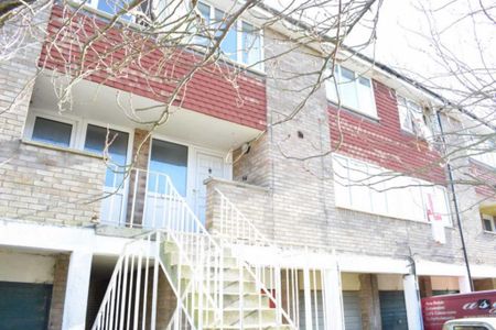 4 bedroom terraced house to rent - Photo 2