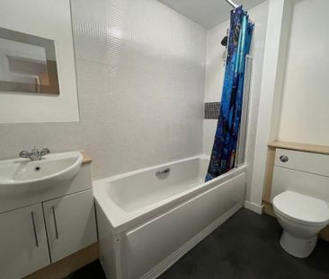 Neptune Apartments, Swansea, SA1 - Photo 6