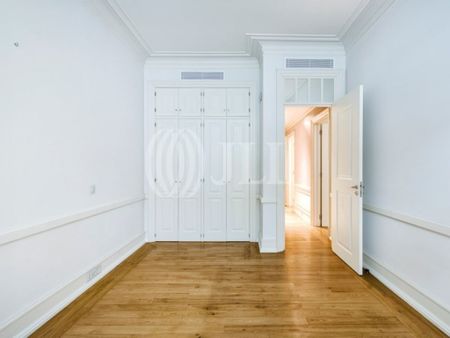 Luxury Flat for rent in Avenida da Liberdade (Coracao de Jesus), Lisbon - Photo 5