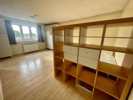 Studio Flat, Telegraph Place, E14 - Photo 5