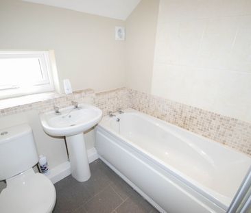2 bed flat to rent in Roker Avenue, Roker, SR6 - Photo 3