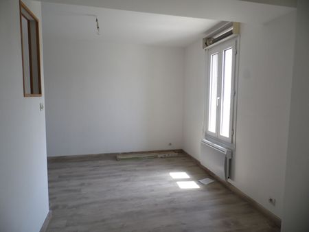 Location appartement 1 pièce, 16.00m², Doué-la-Fontaine - Photo 5