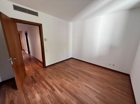 Esclusivo appartamento di 4.5 locali con vista mozzafiato - Photo 3