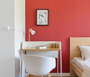 Avenida de Sidónio Pais, Lisbon, Lisbon 1050-215 - Photo 2