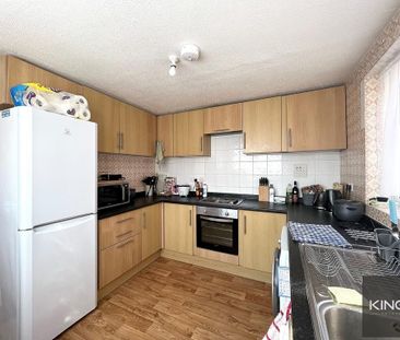 5 bedroom end of terrace house to rent - Photo 1