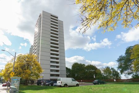 For Lease - 1010 Broadview Avenue Unit# PH5, Toronto, Ontario - Photo 3