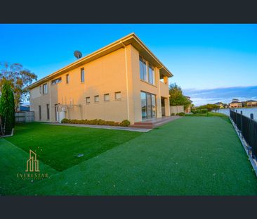 43 North Shore Drive, Point Cook, Vic 3030 - Photo 2