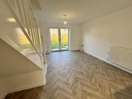 2 bedroom semi-detached house to rent - Photo 2