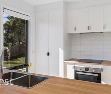 New Build Available For Rent 15 mins to Hobart City - Photo 6