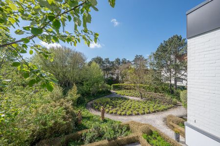 Prachtig gelijkvloers appartement met tuin ideaal gelegen aan de Zwinlaan - Foto 4