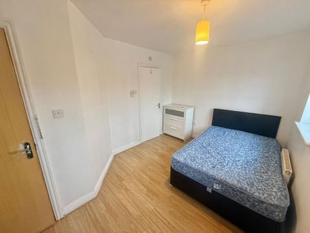 4 bedroom house share to rent - Photo 4