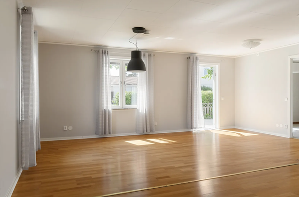 Skördevägen, Segeltorp - Photo 1