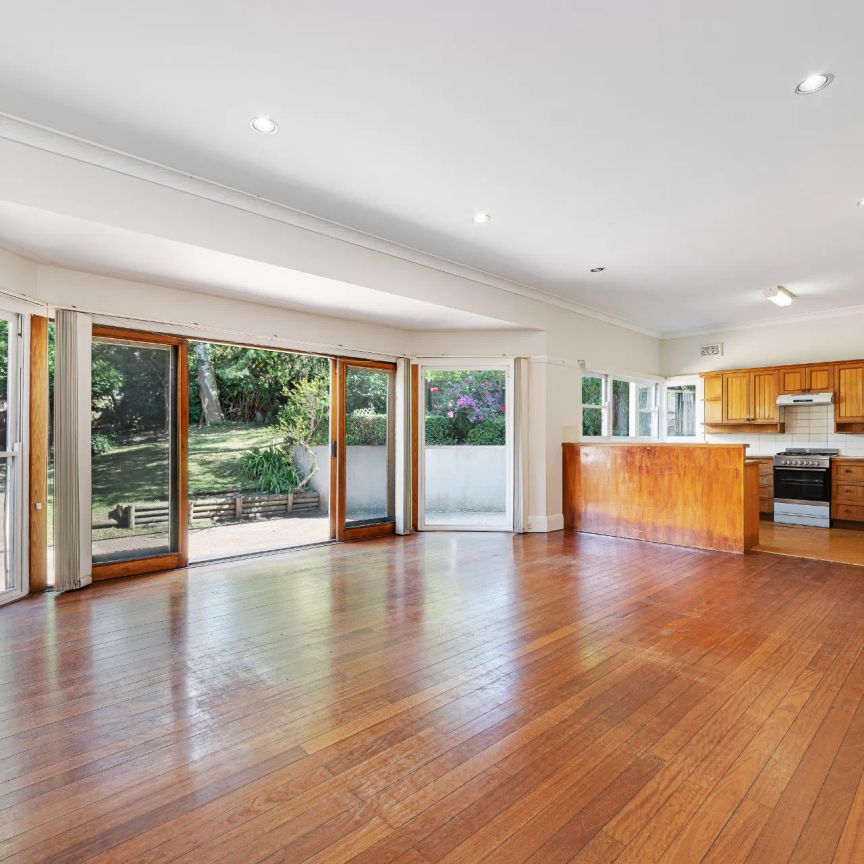 Character-Filled Family in Prime Lindfield Location - Photo 1