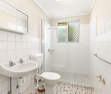 4/15 Illuka Street, Currajong - Photo 2