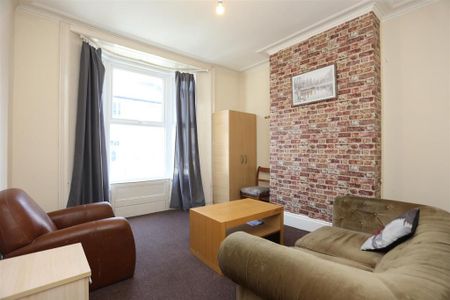 6 bedroom house to rent - Photo 3