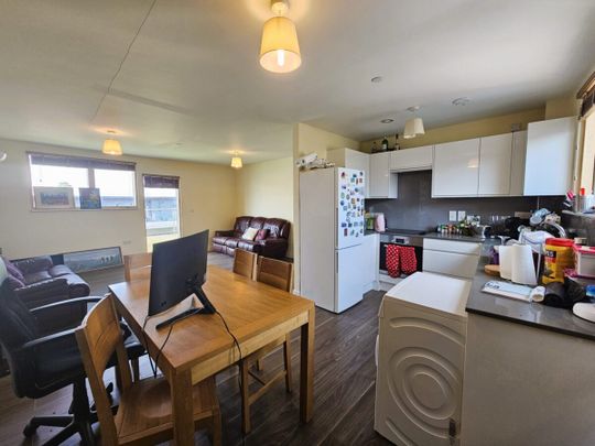 Garratt Lane, SW17, London - Photo 1