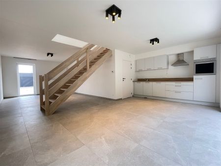 Nouvelle maison dans un quartier résidentiel - Photo 5