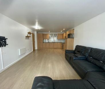 2 bedroom flat to rent - Photo 4