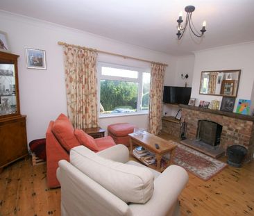 Semi-detached house to rent on - Photo 2