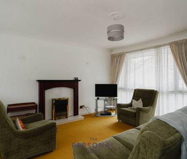 Sharon Close, Epsom - Photo 2