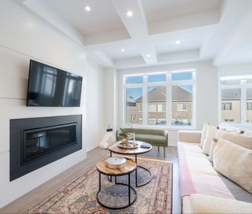 For Lease - 54 Kentledge Avenue, East Gwillimbury, Ontario - Photo 2