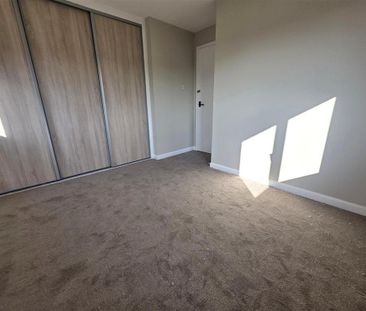 3 bedroom detached house to rent - Photo 3