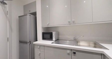3 bedroom flat to rent - Photo 5