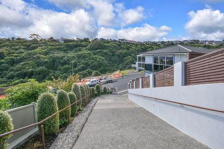 Self-Contained Apartment with an Amazing View - Photo 2