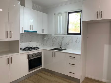 MODERN 2 BED 1 BATH GRANNYFLAT - Photo 2