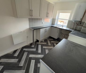 Park Street - Photo 4