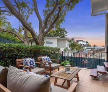 8 Rennie St, Indooroopilly QLD 4068 - House For Rent | Domain - Photo 3