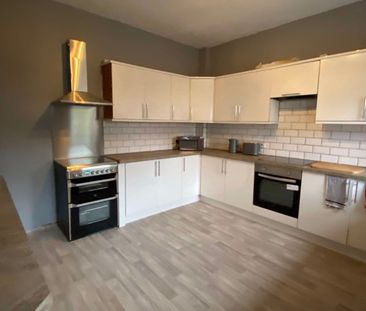 Large Rooms Newly Refurbished 10 Bed HMO St Johns Room 6 - Photo 4