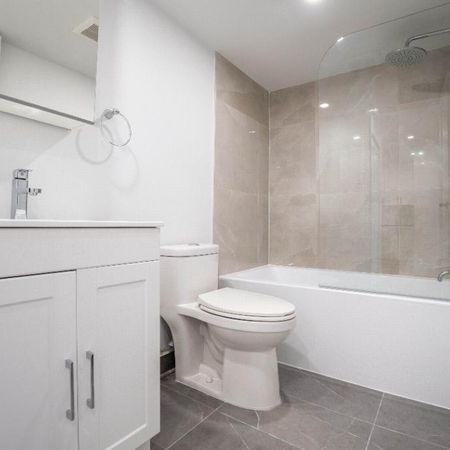 1 MOIS GRATUIT – Studio et 1 Ch. à 2 pas des Universités à louer Montreal - appartement / logement - Photo 3