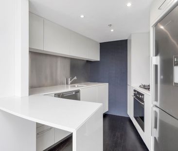 North Facing Semi Furnished One Bedroom in Gazebo With Stunning Views - Photo 4