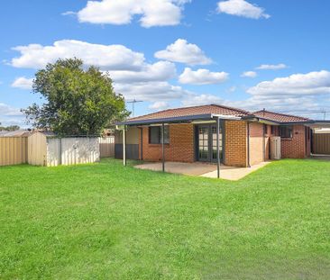 Convenient family home close to it all - Photo 5
