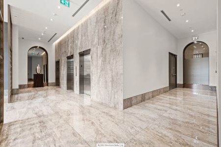 2007 James Street #307 - Photo 4