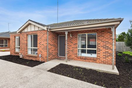 Lovely, Low Maintenance Living - Photo 4