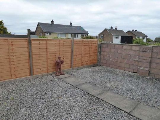 Rakesmoor Lane, Barrow-in-furness, LA14 - Photo 1