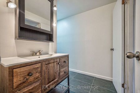 For Lease - 1149 Tavistock Drive, Burlington, Ontario - Photo 3