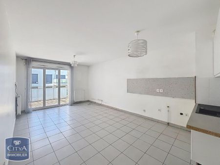 Location Appartement 3 pièces 61m² DECINES CHARPIEU 69150 - Photo 2