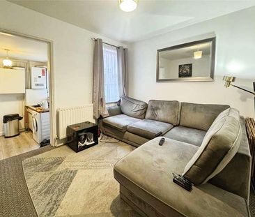 Grovelands Road, Reading, Berkshire, RG30 - Photo 1
