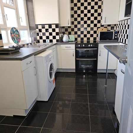 Room in a Shared Flat, Elstead House, SW2 - Photo 3