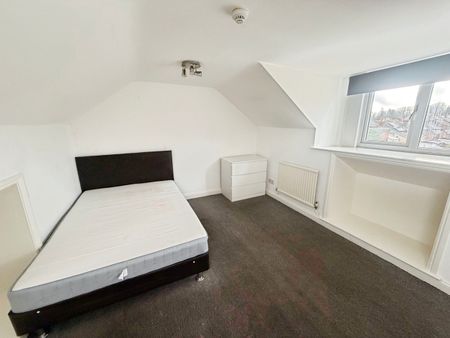 One-Bedroom House share - Photo 2