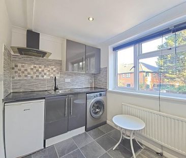 Studio to rent - Photo 2
